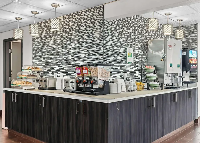 Hotel Quality & Mall Of America - Msp Airport 3*
